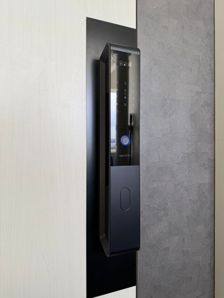 Lusano Pluto Package