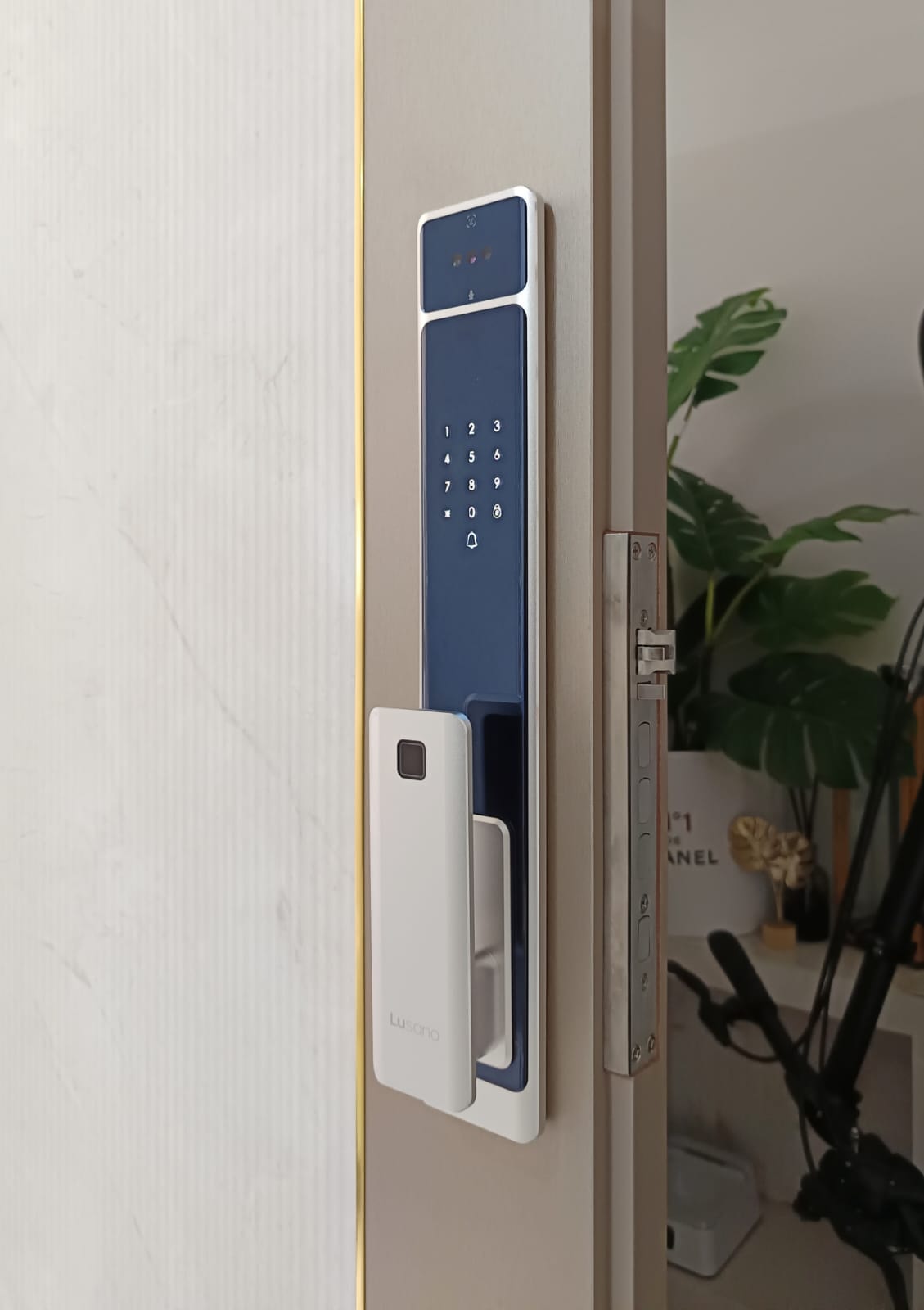 The Slimmest Digital Lock - Lusano Ultra Slim Feature