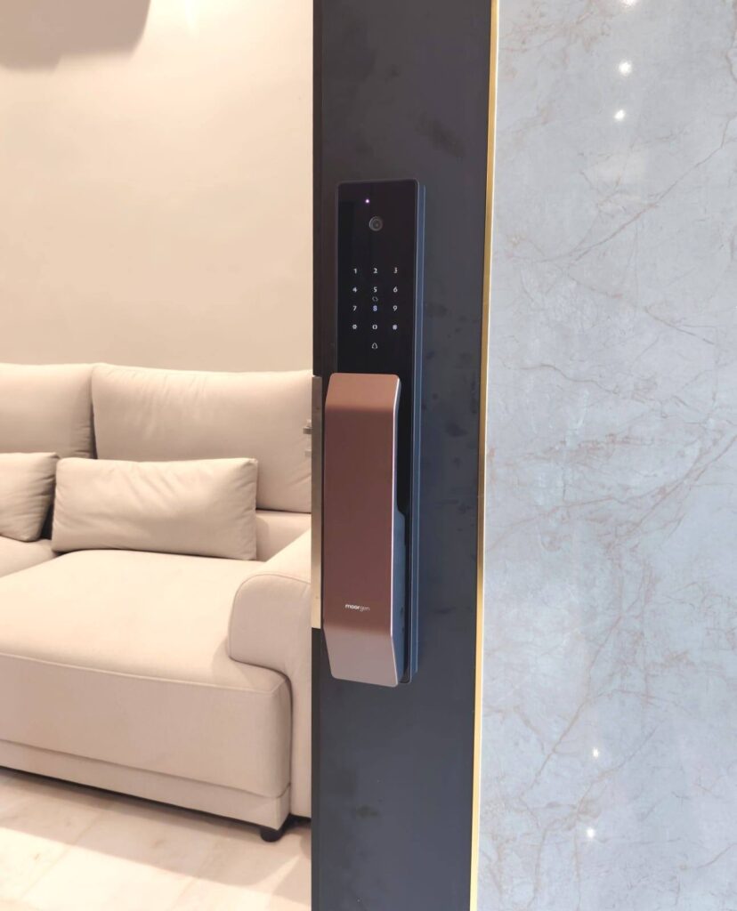 Luxurious Digital Door Lock