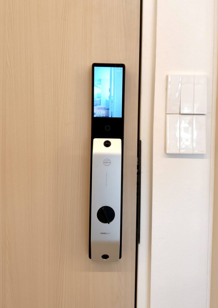 Luxurious Digital Door Lock