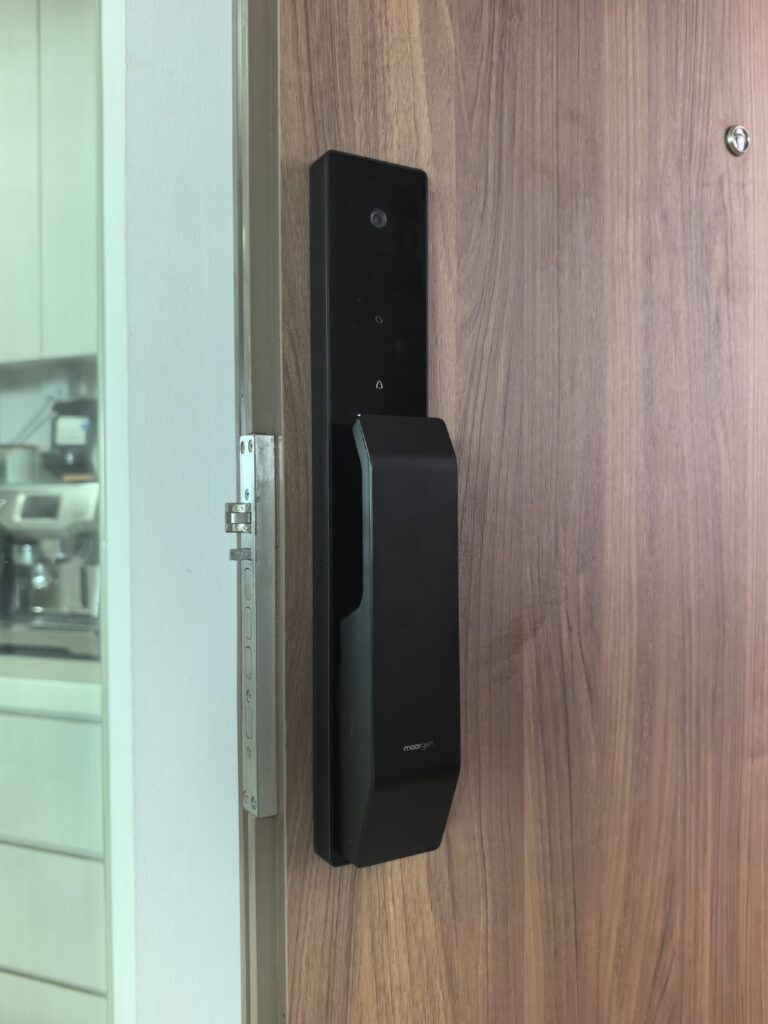 Luxurious Digital Door Lock