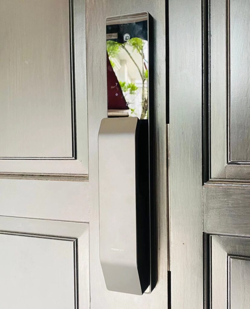 Luxurious Digital Door Lock