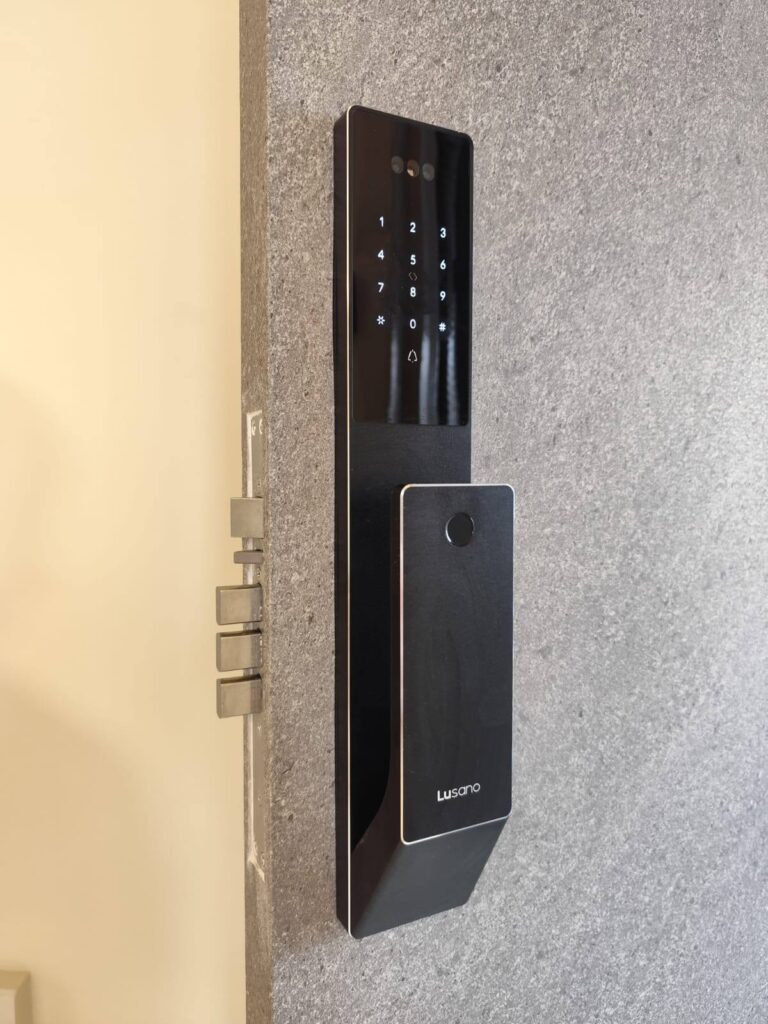 Luxurious Digital Door Lock