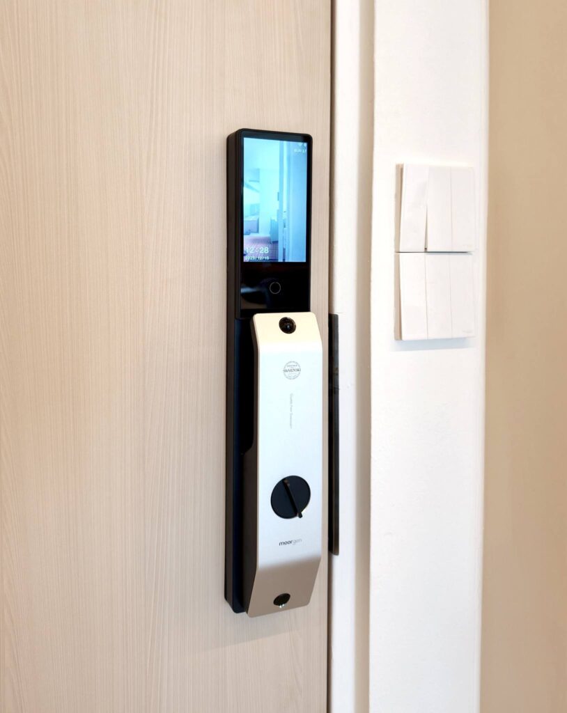 Luxurious Digital Door Lock