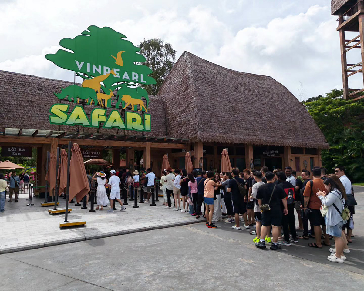 3 Hours at the Zoo — 50+ Animals 3 Hours at the Zoo — 50+ Animals