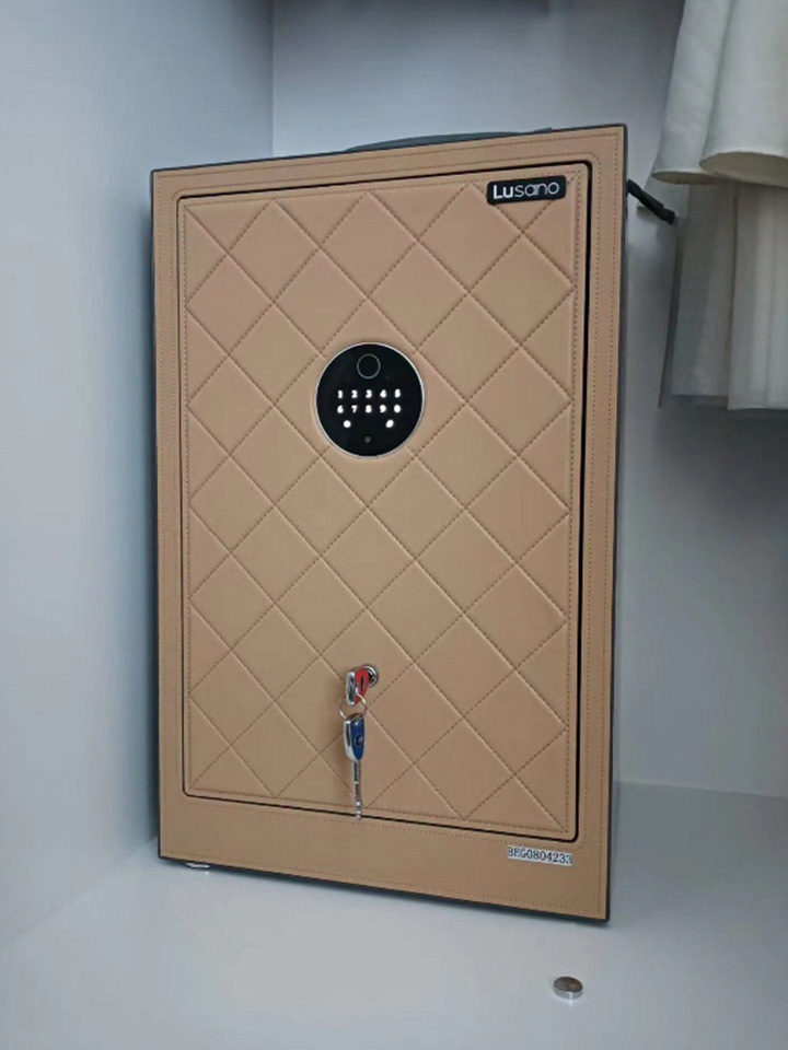 Lusano Maison Leather Safe 60