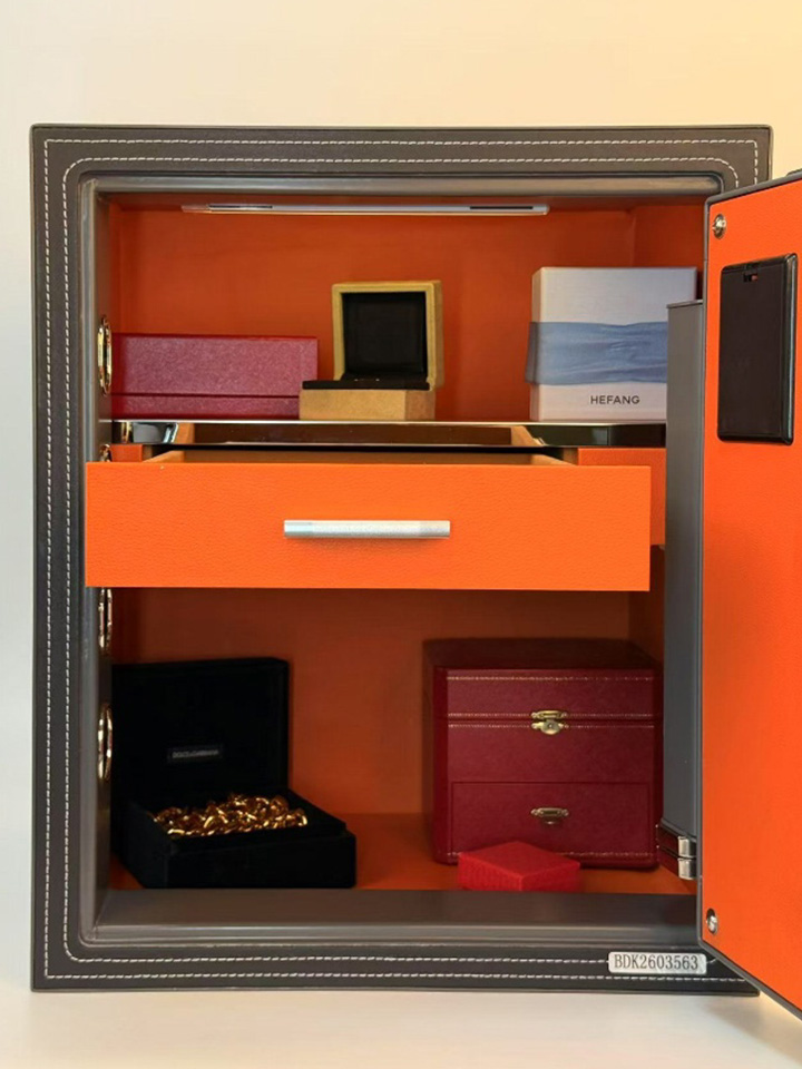 The Maison 45 Leather Safe 26 Kg