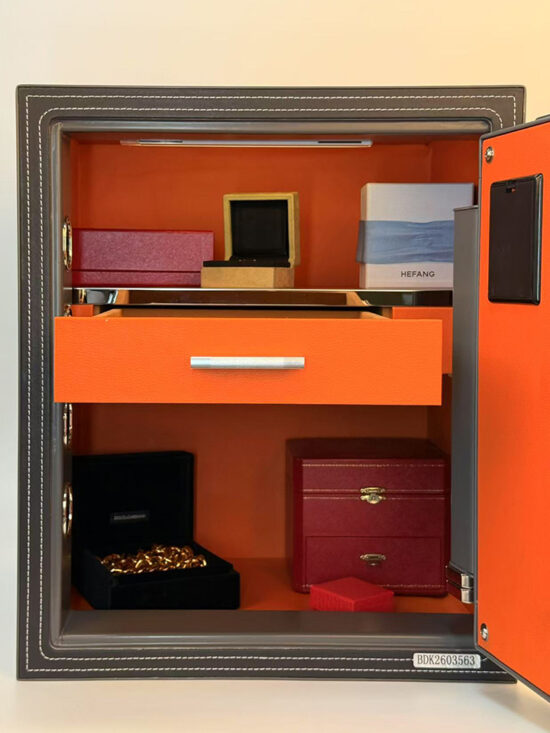 The Maison 45 Leather Safe 26 Kg - Image 10