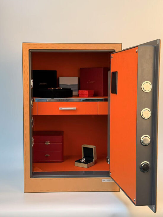 The Maison 60 Leather Safe 35 Kg