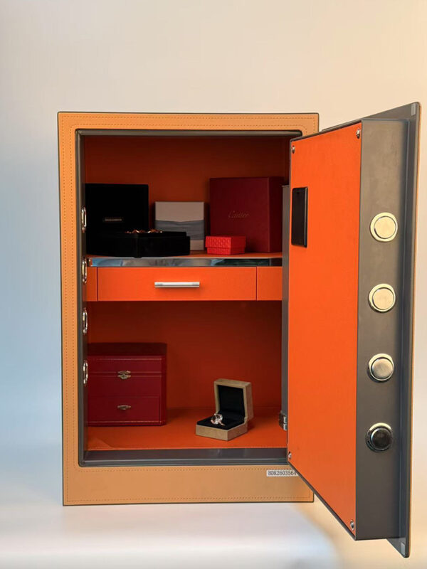 The Maison 60 Leather Safe 35 Kg