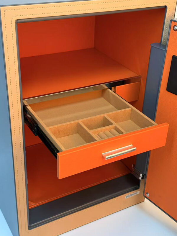 The Maison 60 Leather Safe 35 Kg