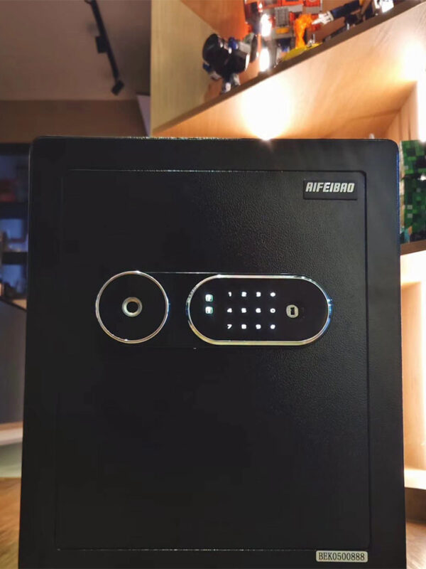 The Sentinel 45 Leather Safe 21 Kg