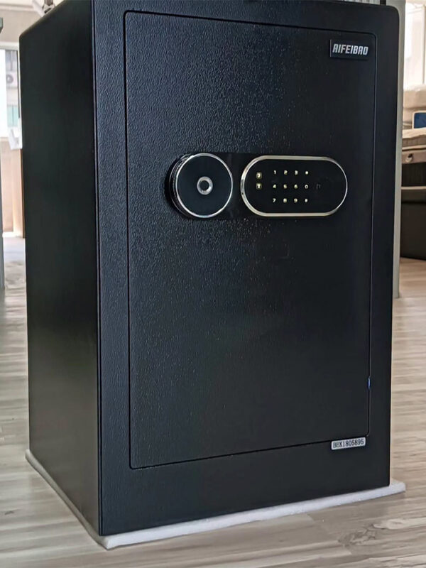The Sentinel 60 Leather Safe 34 Kg