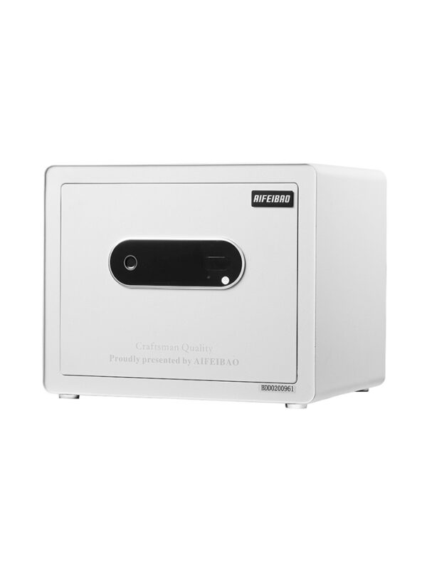 The Solitaire 30 Leather Safe 15 Kg