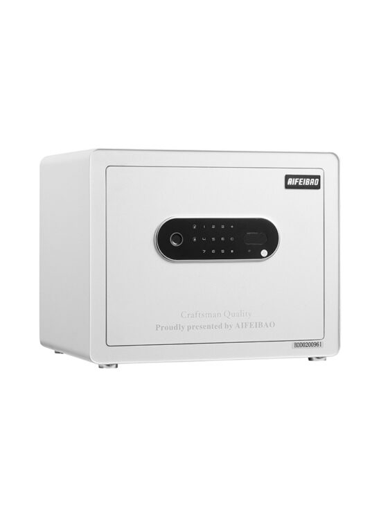 The Solitaire 30 Leather Safe 15 Kg