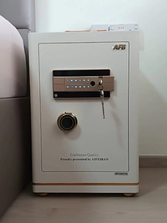The Sovereign Leather Safe 60 (White)