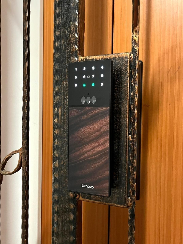 MyDigitalLock - Lenovo F3 Ultra Gate Digital Lock Rosewood-Installation