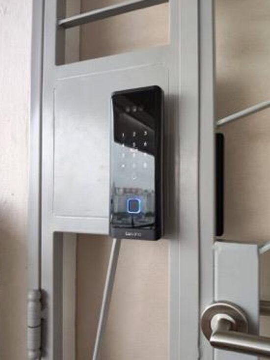 MyDigitalLock - Lusano Ultra Slim Gate Digital Lock - Singature Model-Installation