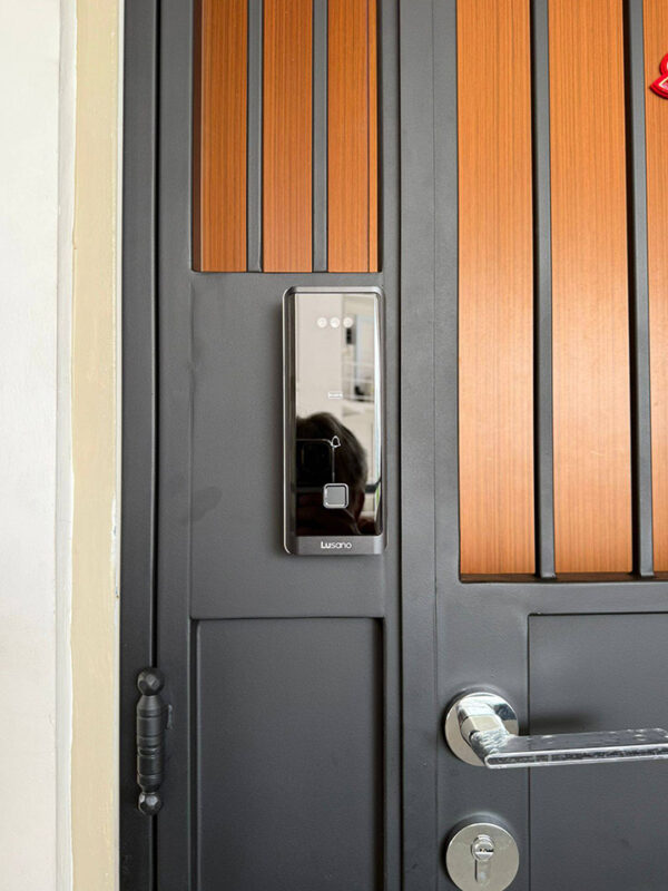 MyDigitalLock - Lusano Ultra Slim Gate Digital Lock – Singature Model-Installation