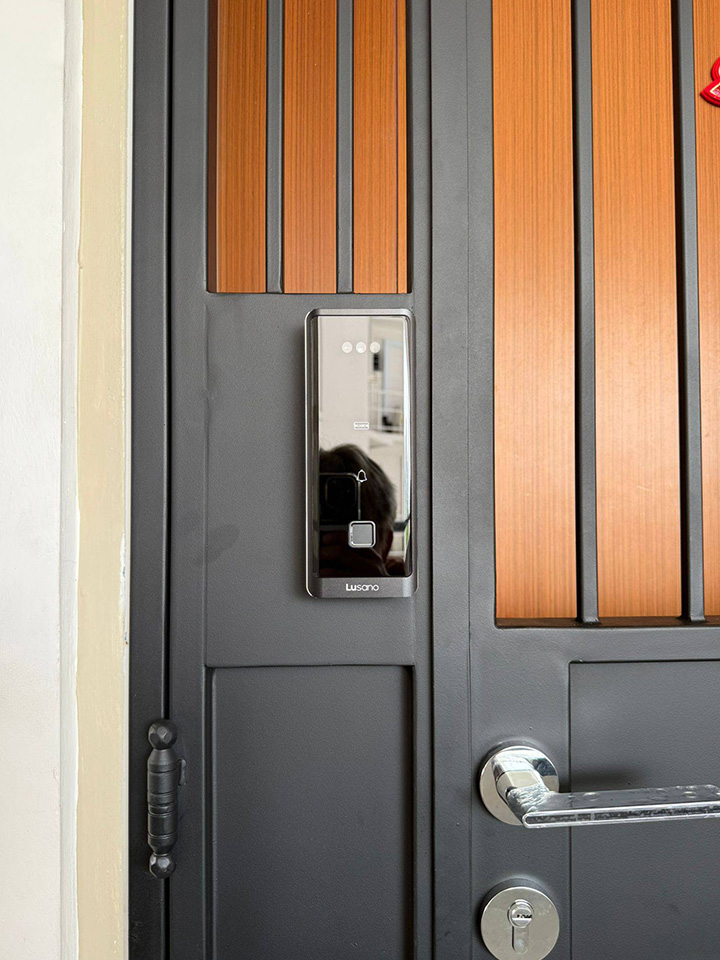 MyDigitalLock - Lusano Ultra Slim Gate Digital Lock – Singature Model-Installation