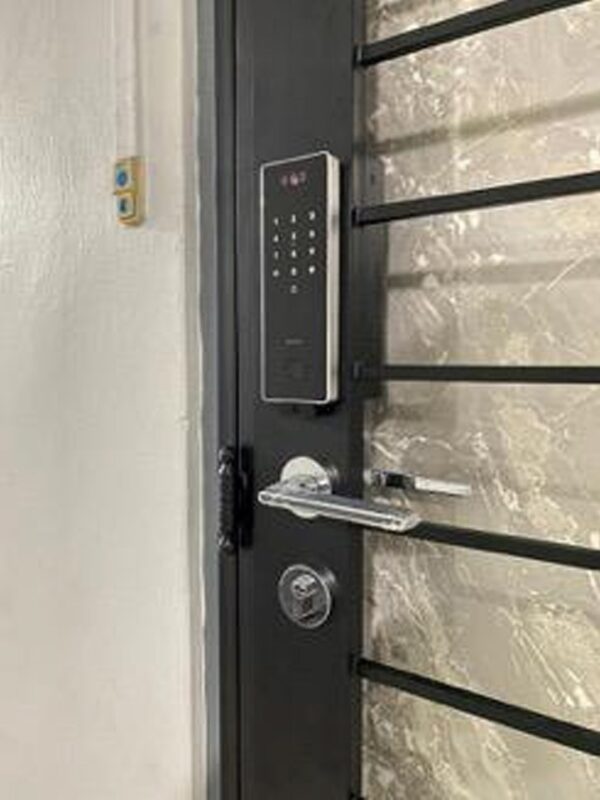 MyDigitalLock - Replace Bto HDB gate handle or install above