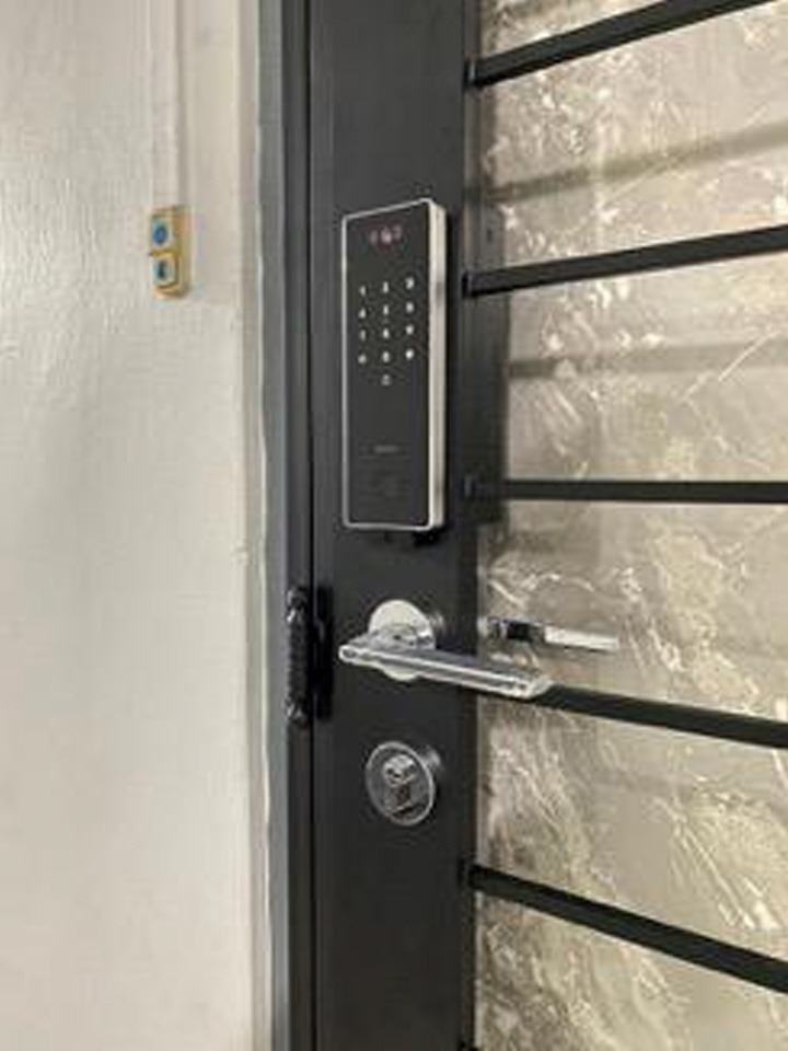 MyDigitalLock - Replace Bto HDB gate handle or install above