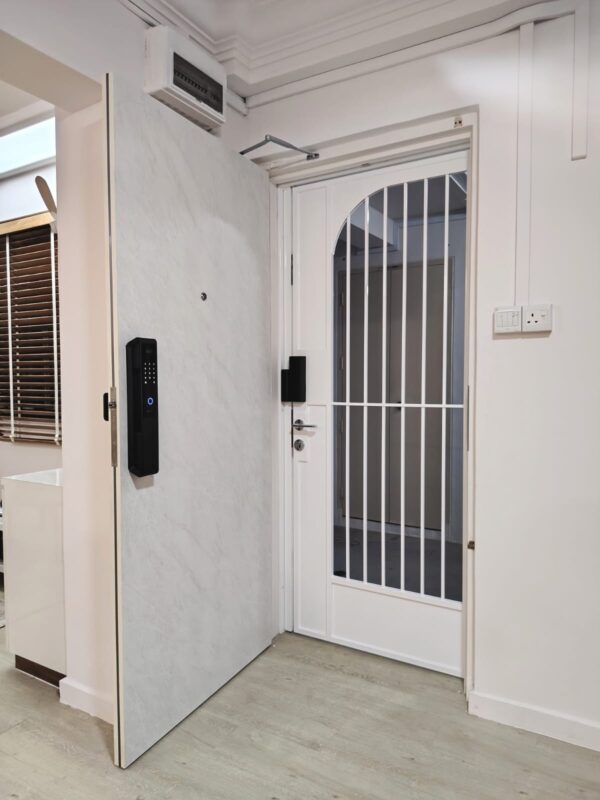 Designer HDB Glass Gate 4×7 Feet