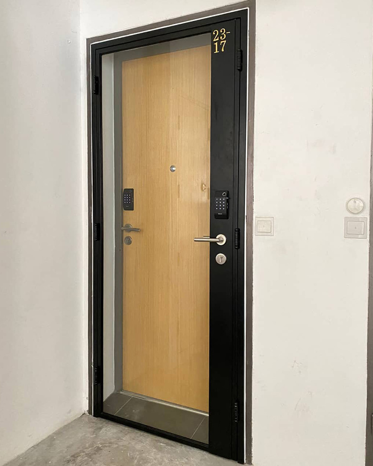 Designer HDB Glass Gate Version 2 – Purely Glass