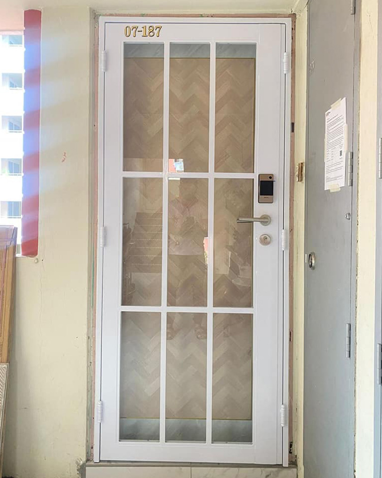 Designer HDB Glass Gate Version 2 – Purely Glass