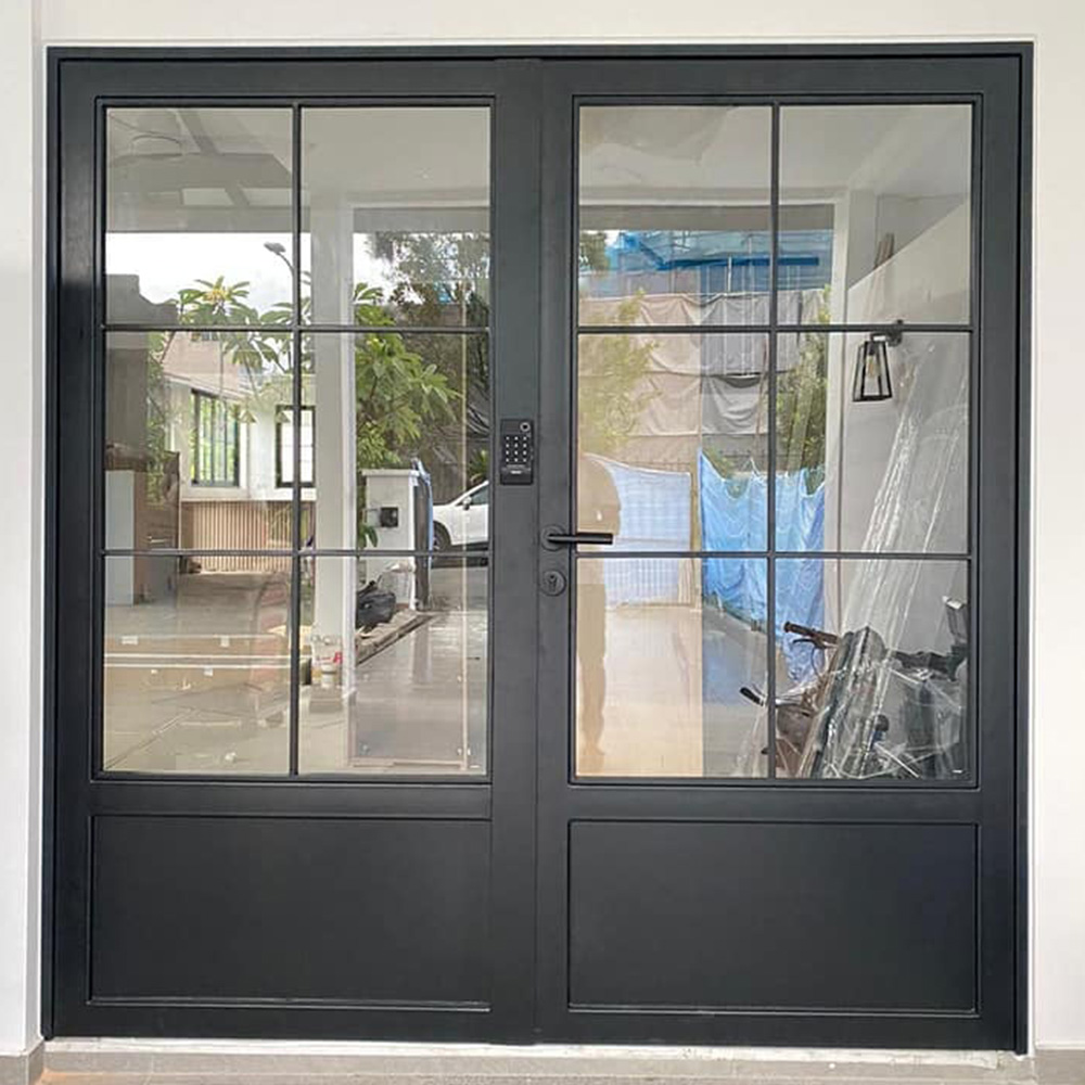 Designer Landed Glass Gate Version