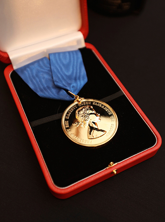 Moorgen - T77 The Royal Gold