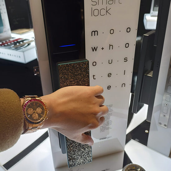 Moorgen T9 Full Swarovski Crystal Digital Lock (Limited Edition)