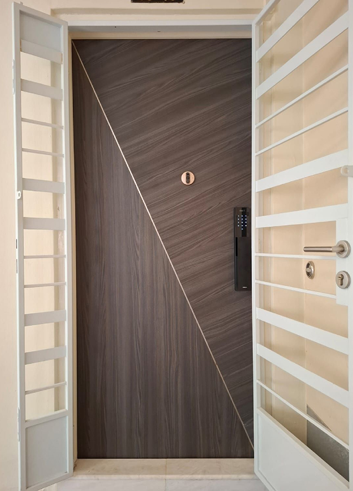 MyDigitalLock - Laminate-HDB-Door-overlooked
