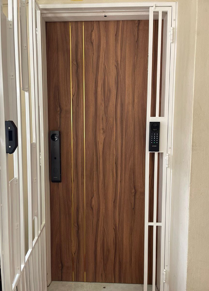 MyDigitalLock - Laminate-HDB-Door-overlooked