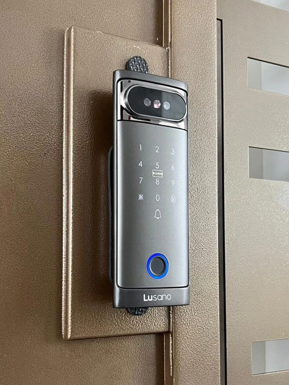 Mydigitallock-Futuristic-HDB-Gate-Lock-Cyber-X