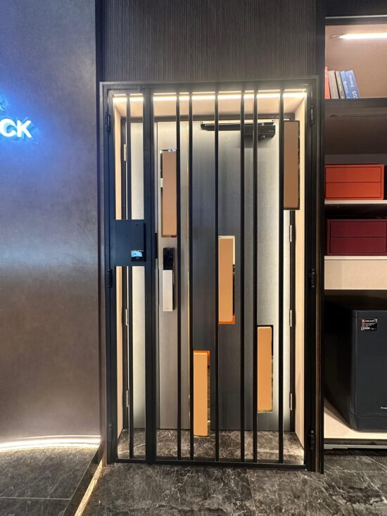 MyDigitalLock - Kato-2K-Gold-Leather-Gate