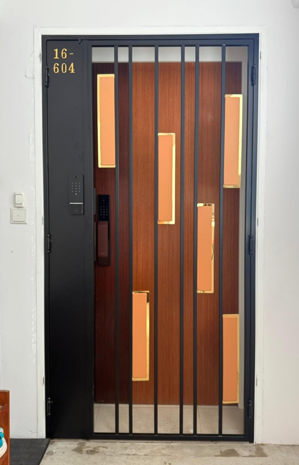 MyDigitalLock - Kato-2K-Gold-Leather-Gate