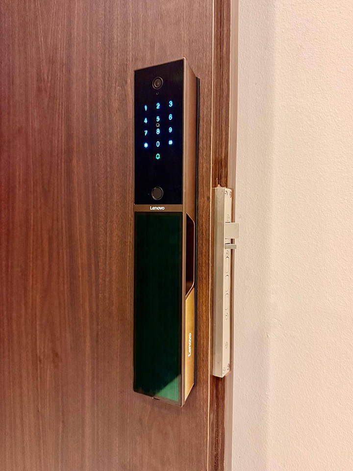Lenovo-Solar-Digital-Door-Lock-The-Sun