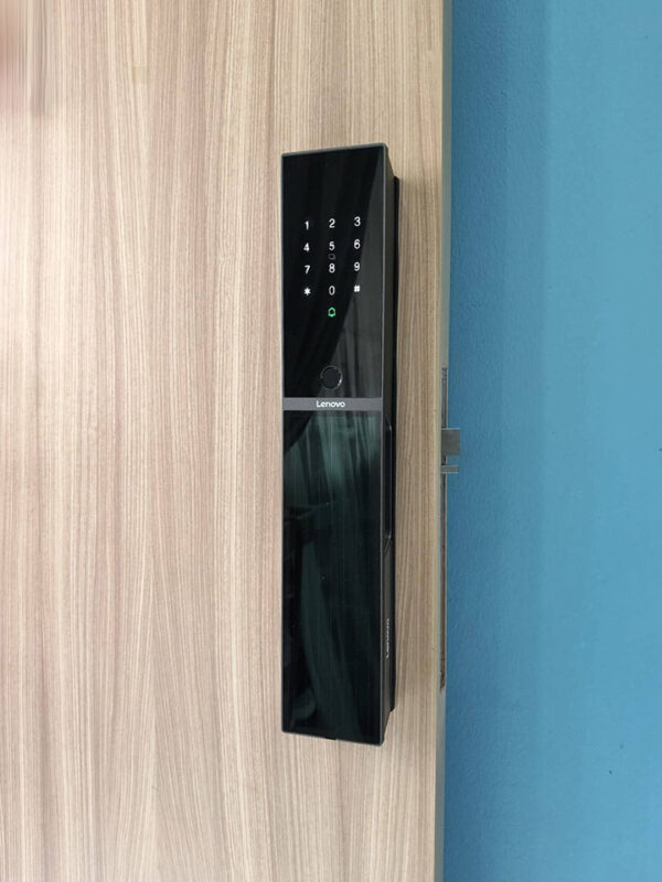 Lenovo-Solar-Digital-Lock-The-Sun Lenovo-Solar-Digital-Lock-The-Sun