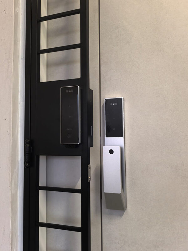 Lusano-Space-X-Digital-Door-Lock-Silver-Installation
