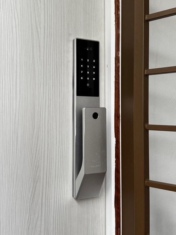 Lusano-Space-X-Digital-Door-Lock-Silver-Installation