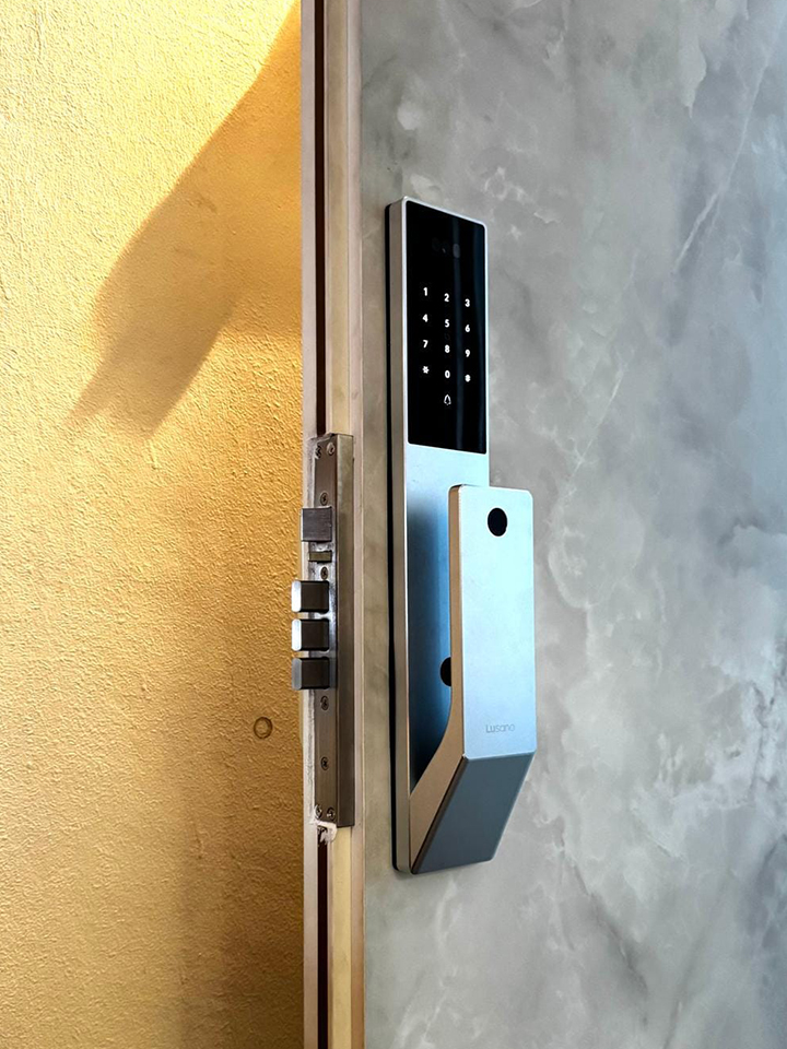 Lusano Space X+ Digital Door Lock (Silver) - Installation