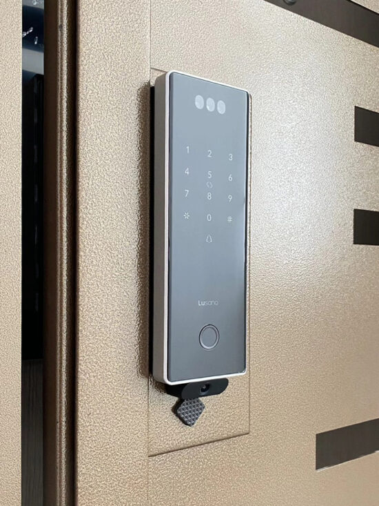 Lusano-Space-X-Digital-Door-Lock-Silver-Installation