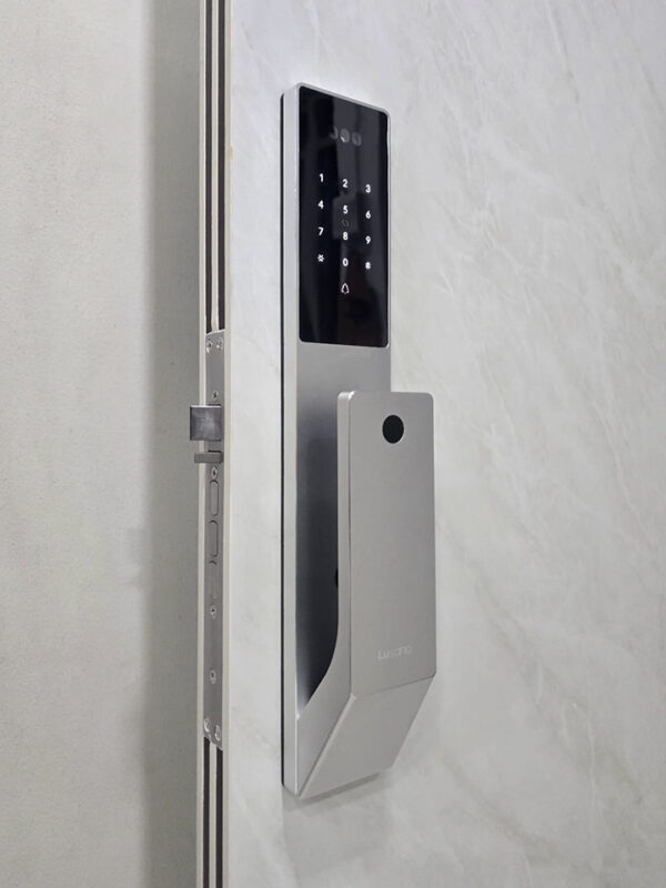 Lusano-Space-X-Digital-Door-Lock-Silver-Installation