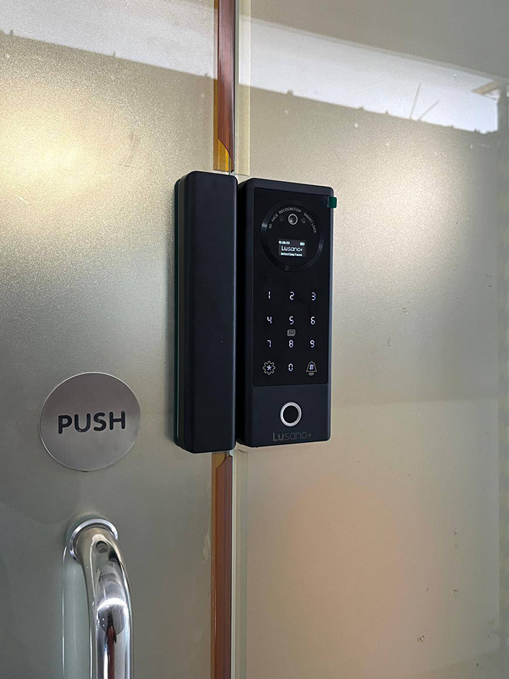 Lusano+ Glass Digital Lock Installation