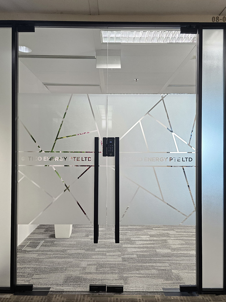 Lusano-Glass-Digital-Lock-With-Tuya-Wi-Fi-5G-Installation
