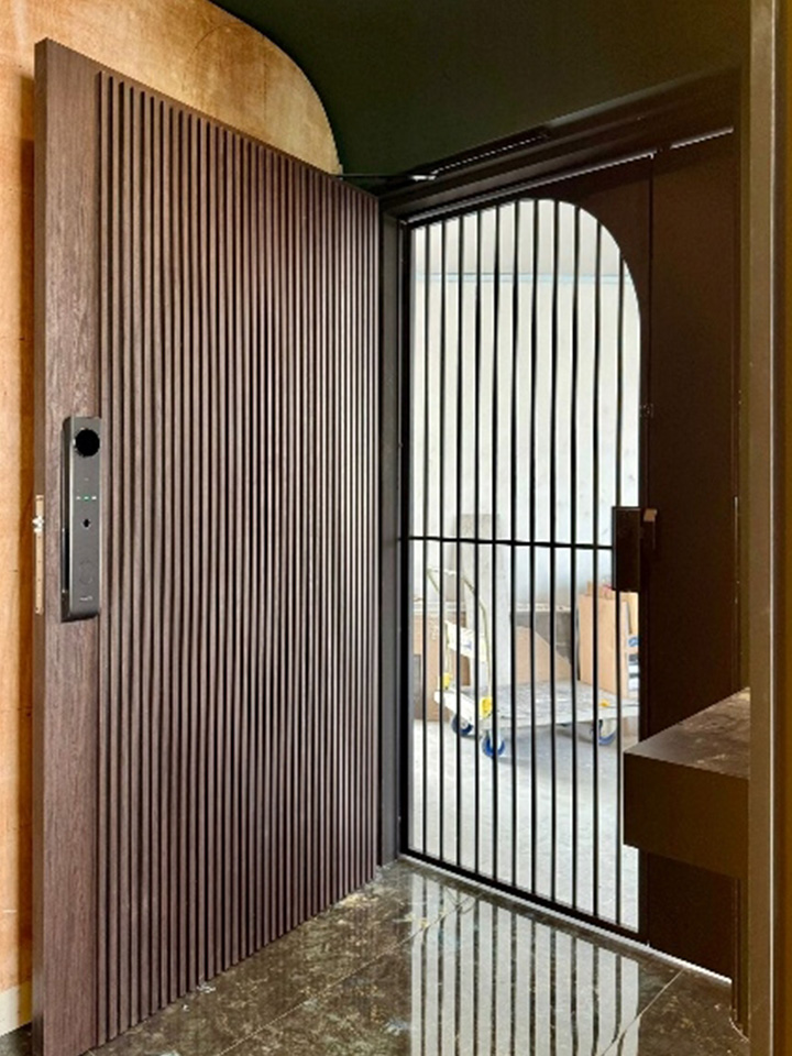 My-Digital-Lock-HDB-Door-Frame
