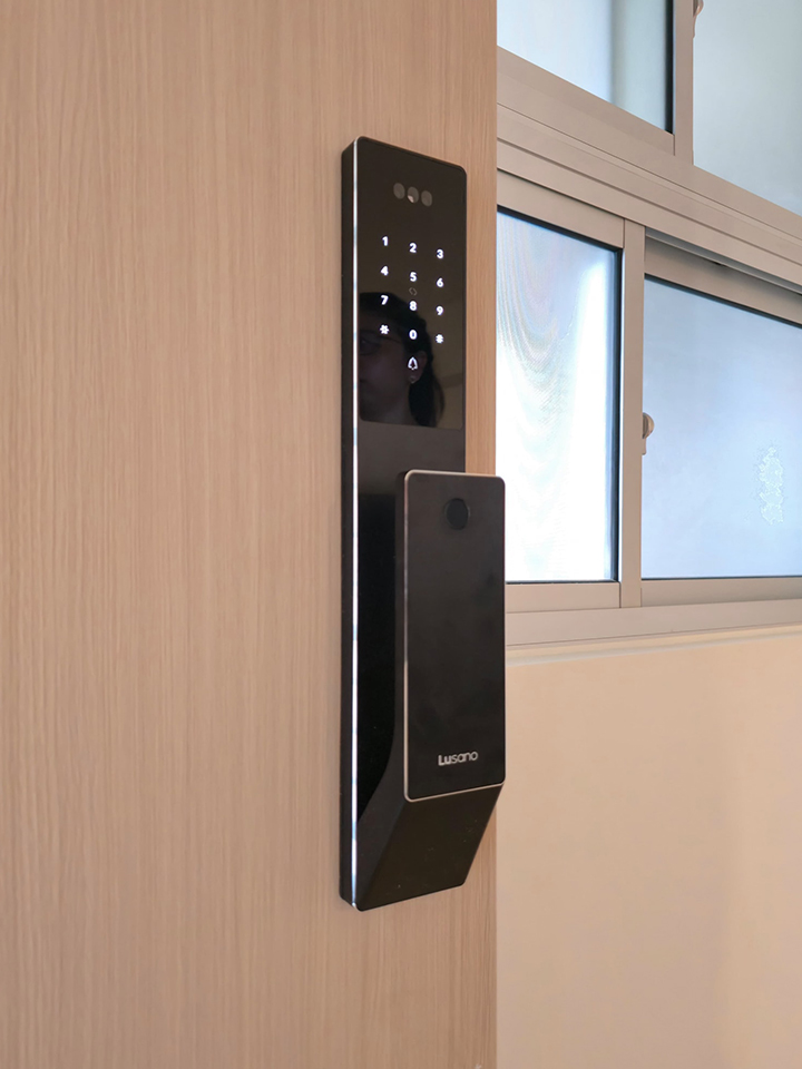 Lusano-Space-X-Smart-Door-Lock-Mika-Black