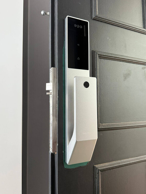 Lusano-Space-X-Smart-Door-Lock-Titanium-Cool-White