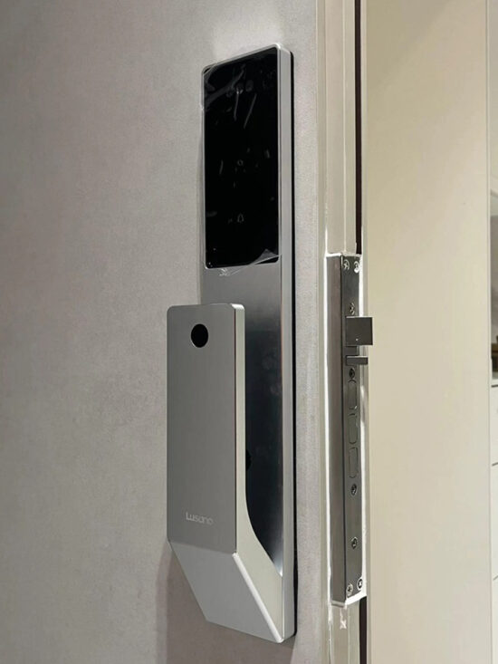 Lusano-Space-X-Smart-Door-Lock-Titanium-Cool-White